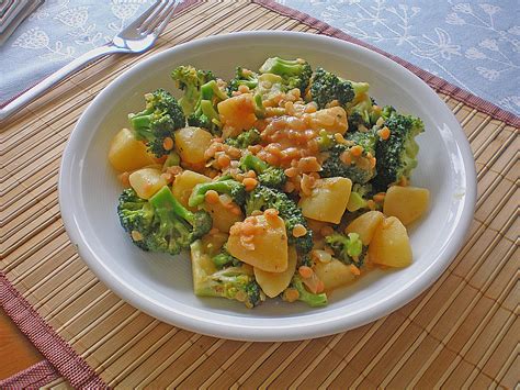 Kartoffel Brokkoli Curry Mit Kokosmilch Von Alexandradugas Chefkoch De