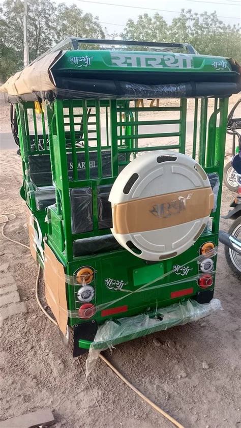 Saarthi Green Dlx Battery Operated Passenger E Rickshaw At Rs