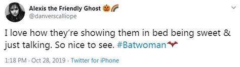 Fans Applaud Batwoman After The Show S Star Ruby Rose Was Shown Engaging In A Lesbian Sex Scene
