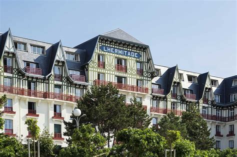Sous La Loupe De Match La Légende De La Baule Lhôtel Barrière L