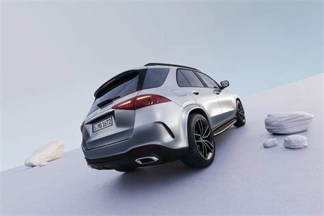 2024 Mercedes GLE Receives Tweaked Looks and New Hybrid Options