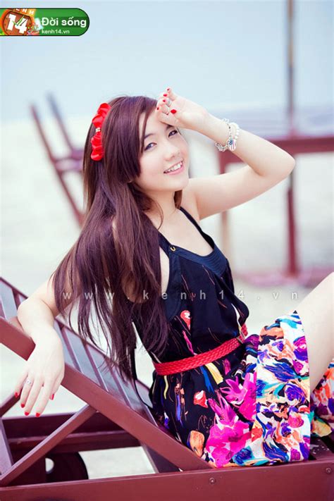 Những hot girl sở hữu nụ cười siêu đáng yêu