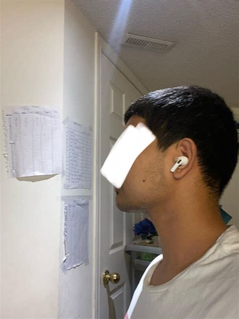 Why is my jawline getting worse : r/Mewing