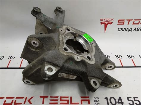 1 Кулак задний правый (цапфа) Tesla model X 1027416-00-D