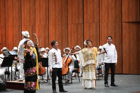 Bellas Artes vibra con la Orquesta Típica Yukalpetén