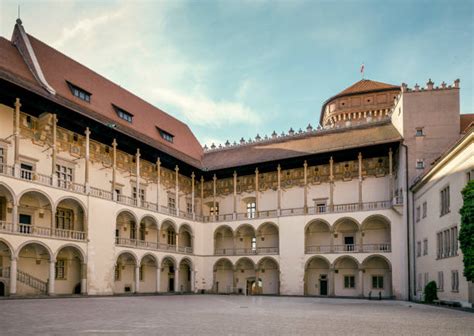 вавельский замок - Сток картинки - iStock