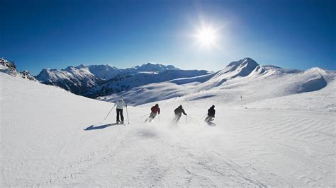 Whistler Blackcomb Ski Resort in Whistler, British Columbia | Expedia.ca