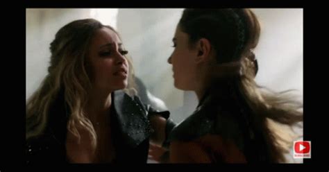 Lesbian Kiss Lesbian Kiss Lesbian Kiss Discover Share GIFs