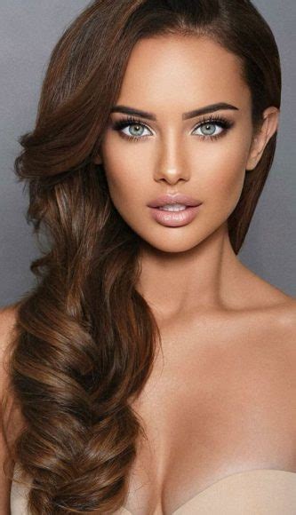 Stunning Makeup Ideas For Every Occasion Blue Eyes Shimmery Nude Mauve Lips