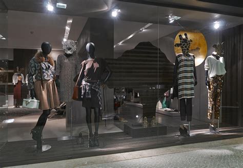 Activa Nude Fashion Store Montras Da Dupla Carmo Aranha E Ros Rio Tello