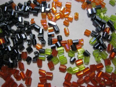 История бисера. Виды бисера с фото. Разновидности бисера