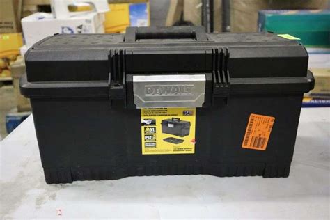Dewalt 24 One Touch Latch Tool Box Hinges Missing For Lid Matthews