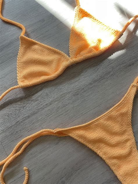 BIKINI TEXTURADA NARANJA Brisa Intima