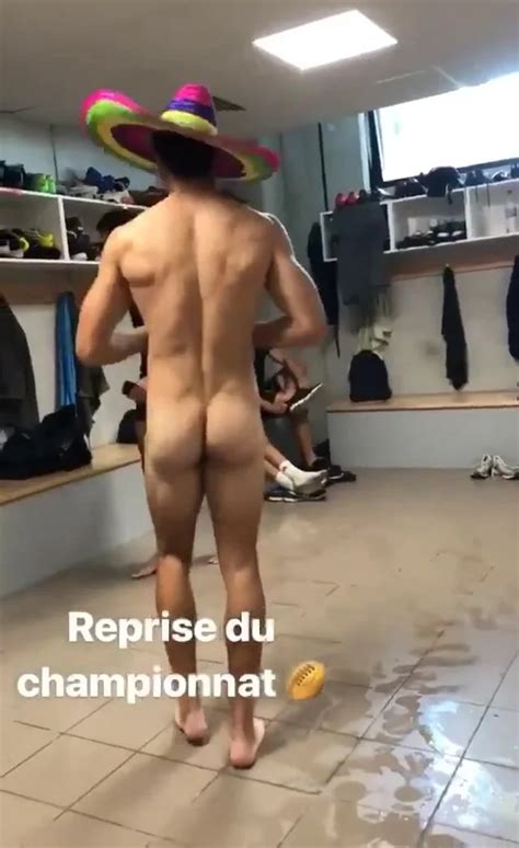 Shower Str8 Footballer Naked In Locker Room ThisVid