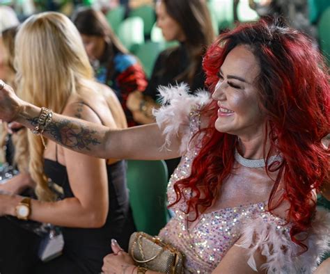 Agnieszka Kotońska pozuje w bikini Prezentuje efekt operacji biustu VOX FM