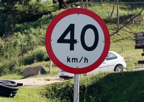 A Velocidade Minima Permitida Em Vias Arteriais Nao Sinalizada - Velocidade Mínima Em Via Arterial Não Sinalizada - RETOEDU