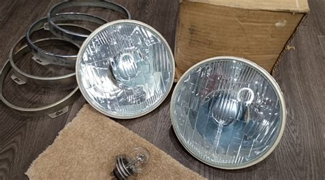 Новые фары СССР на Волгу — ГАЗ 2410, 2,4 л, 1987 года | запчасти | DRIVE2