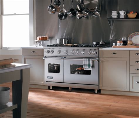 Viking Kitchen Appliances Transitional Kitchen Los Angeles By