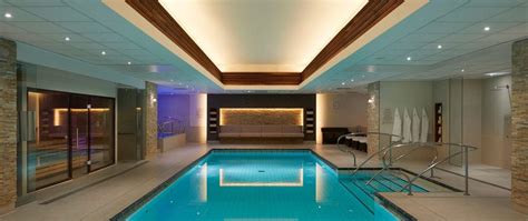 13 family friendly hotels in London with a swimming pool - Globetotting