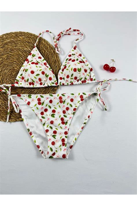 Genel Markalar Kadın Kiraz Desenli Esnek Likralı Şık İpli Bikini Takımı Yeni Sezon Fiyatı