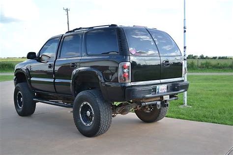 Sell used LIFTED BLACK 2000 CHEVY TAHOE LT 4X4 in Garber, Oklahoma, United States