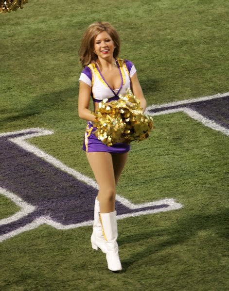 Minnesota Vikings Cheerleaders Part 1 Mv01 028