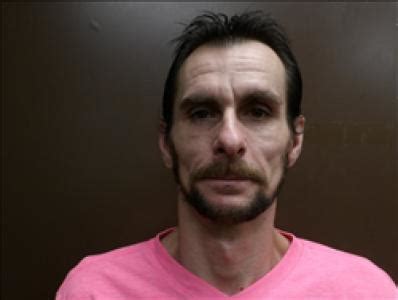 Robert Mathew Wells A Registered Sex Violent Or Drug Offender In Baxter Springs Ks At