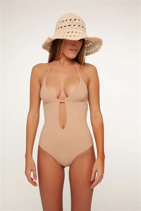 Luna Nude Stefyflowers