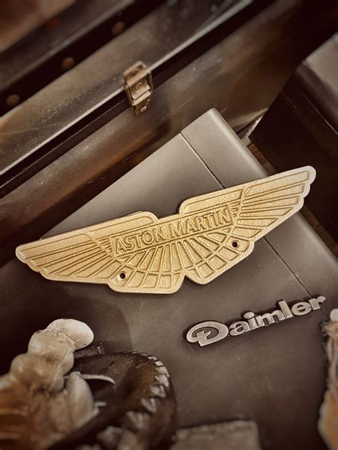 Aston Martin Wings Logo Cast Iron - Gold - Platters Slate