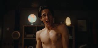 TheStarsComeOutToPlay Lino Facioli Shirtless In Sex Education