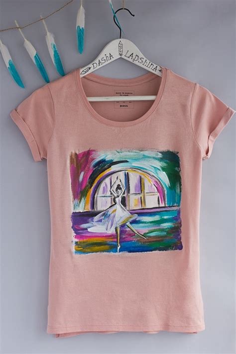 Футболка с росписью "Uno"