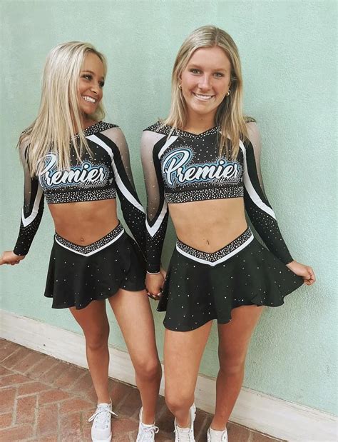 Which Blonde Cheerleader Scrolller
