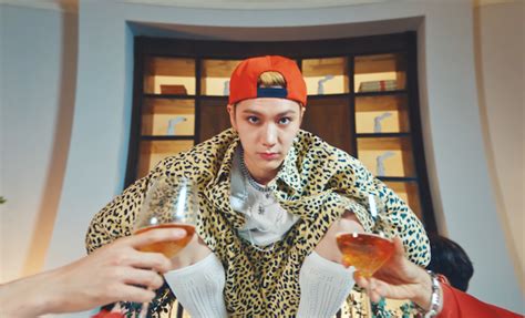 Tens Paint Me Naked Reveals His Cheerful Personality Seoulbeats