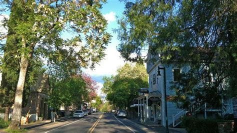 Murphys Main Street Wineries: The Wine Lover's Destination