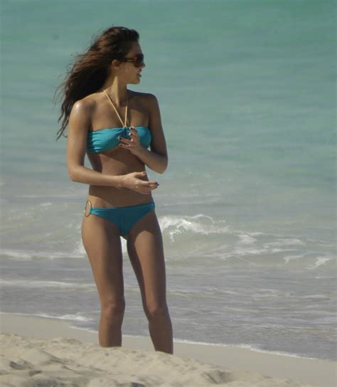 Hot All Actress Celebrity Jessica Alba Bikini Photos