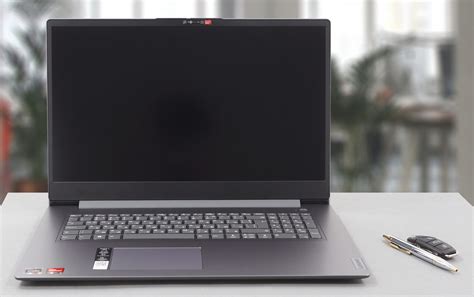 Lenovo IdeaPad 3 (17", 2021) review - a jewel in the budget computing ...