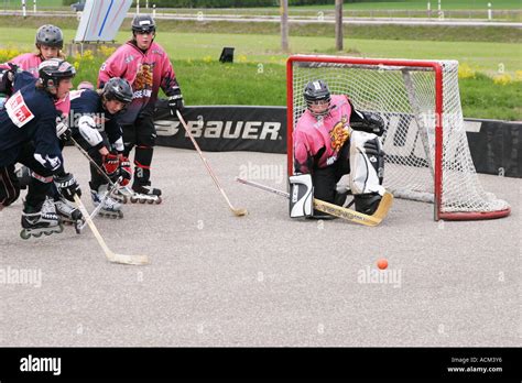 Street Hockey Hi Res Stock Photography And Images Alamy
