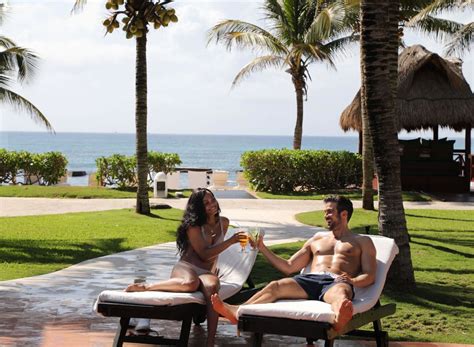 Sexy Rachel Lindsay Bikini Photos Barnorama