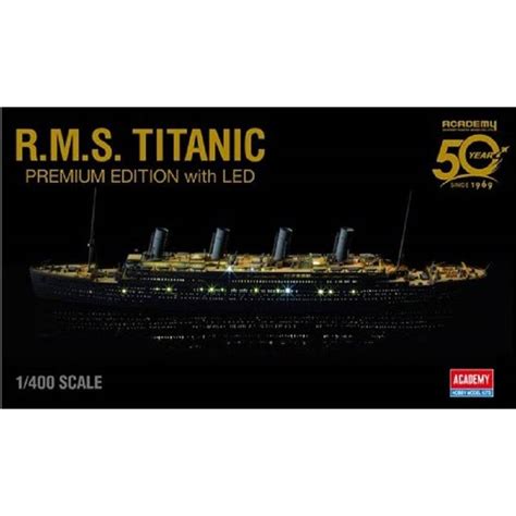 Rms Titanic Premium Edition With Led Academy Me Maquette