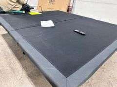 Sleepy's Deluxe Adjustable Base CAL King - Lambrecht Auction, Inc.