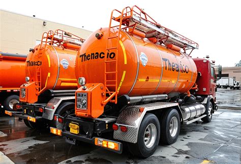 Как нарисовать бензовоз для детей