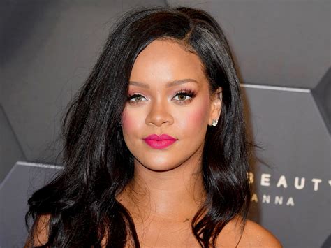 Rihanna Without Makeup 2013