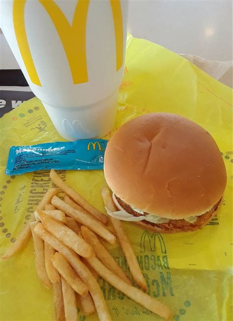 Lunch 262018 Mcdonalds Mcchicken French Fries Mayo Packet En 2024
