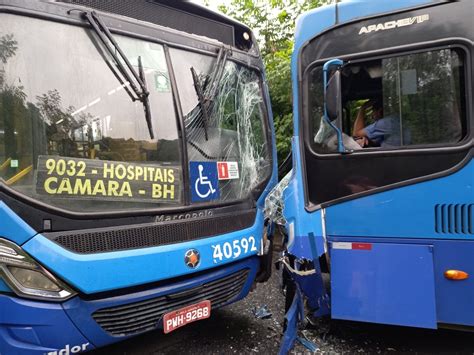 Ônibus batem de frente e deixam feridos em Belo Horizonte Minas