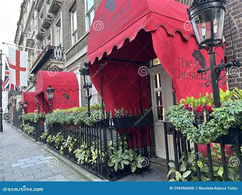 The Chesterfield Mayfair Is A Luxury And Boutique Hotel In Mayfair