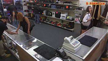 Putain amateur a échangé sa chatte avec un morceau d argent XVIDEOS