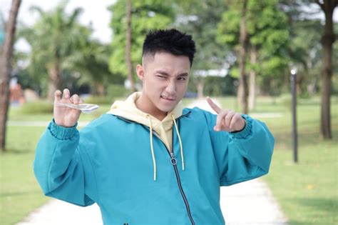 H T Tung Clip Hot S N T Ng M Tp L I L M Fan R Ng R I V I Nh H U Tr Ng C C Cute