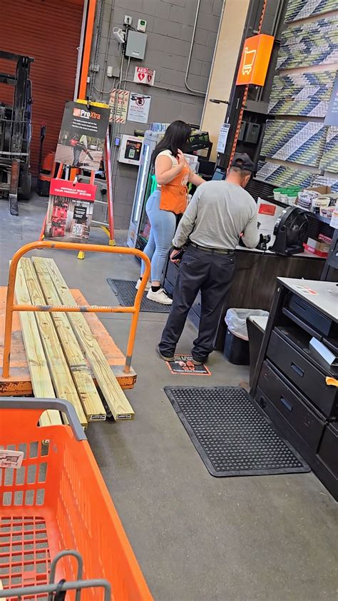 Beautiful Latina H D Worker O C Tight Jeans Forum