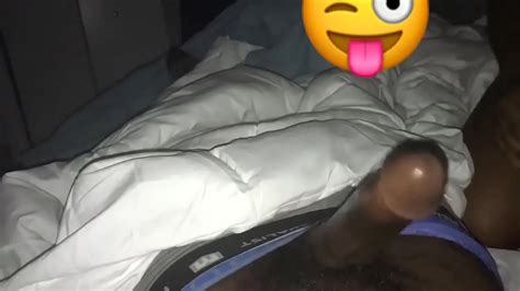 Mi prima novia me está dando mamada mientras ella es una en la habitación de al lado XVIDEOS