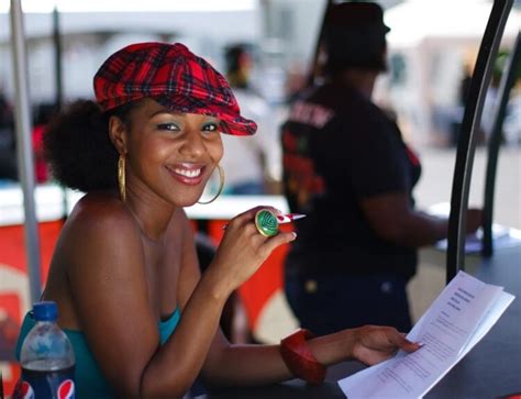 8 Hot Sexy Sakina Deer Bikini Pics